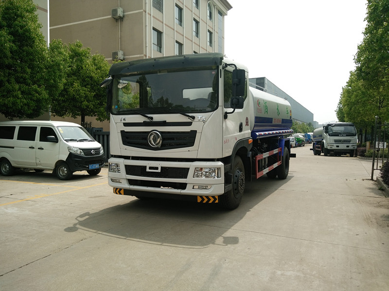 15����ˮ܇�S�҃r�񣬳�����ˮ܇�S���N�����ģ�������ˮ܇�N���c(di��n)