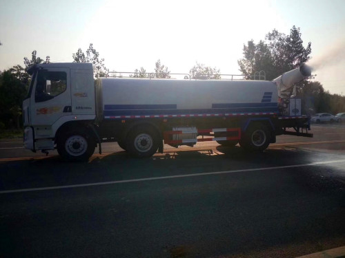 �|�L����ǰ�ĺ��Ğ�ˮ���F܇