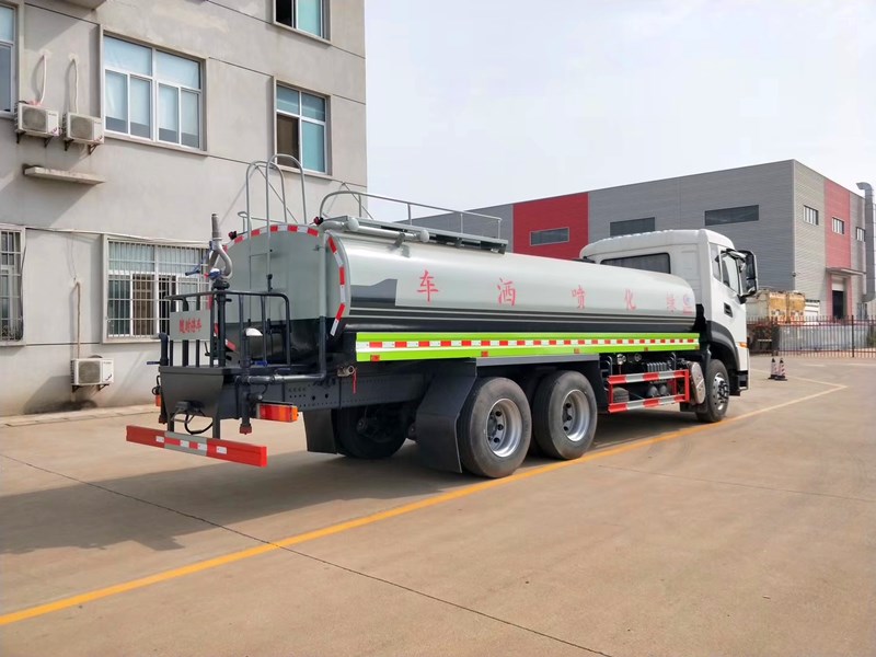 ���������|�L�������p��20����ˮ܇��·ϵ�y�� �ɹܵ�����λ��ͨ���y��ֱͨ���y���^�V�W����ˮ�ڣ�ǰ�_�󞢡��ȇ�����λ�Ȼ���������ƽ�_�����G����ˮ���ڣ��M�ɡ� 