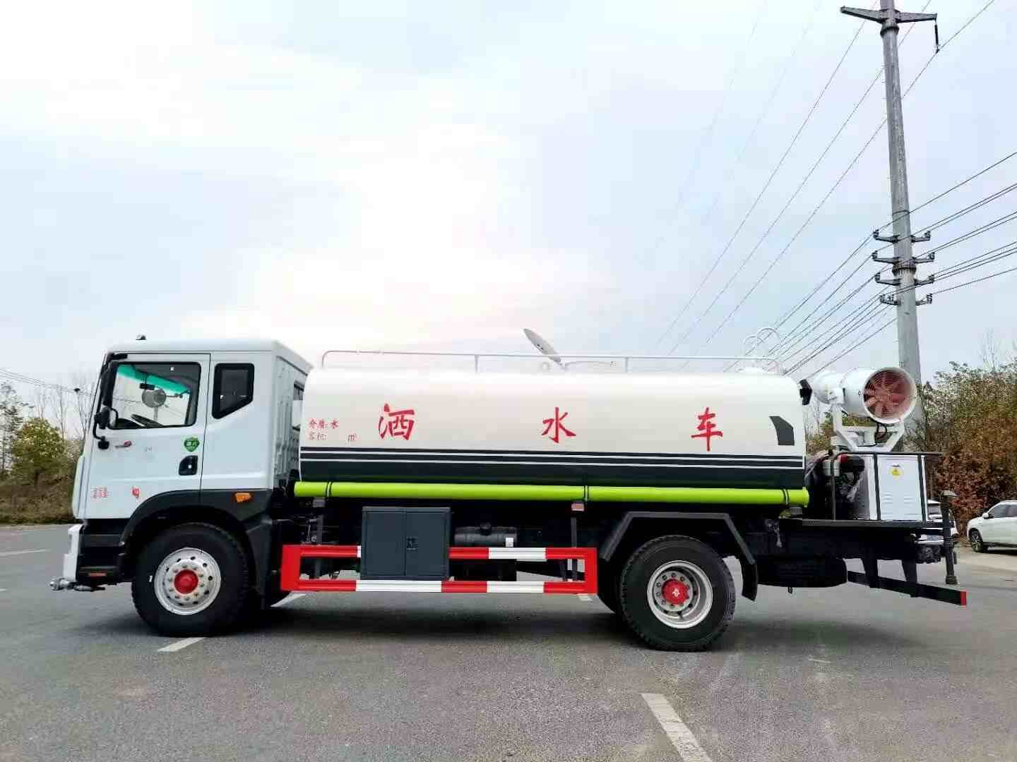 東風全系灑水車的配置詳情和參考價格