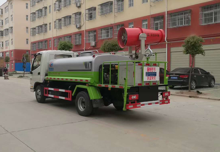 福田時代5噸灑水車展示圖